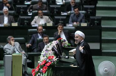رای اعتماد مجلس به ۱۵ وزیر کابینه روحانی / نجفی، سلطانی فر و میلی منفرد بازماندند
