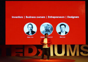 ارائه مدیر منابع انسانی بلوبانک با موضوع جای خالی تجربه مشتری در TEDxIUMS / جای خالی تجربه مشتری را پر کردیم