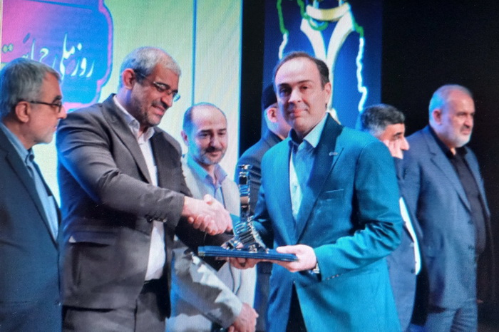 شرکت لجستیک گلدیران برگزیده بیست‌ودومین همایش ملی حمایت از حقوق مصرف‌کنندگان