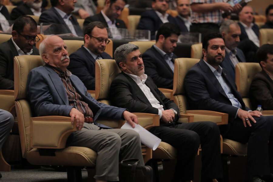 تشکیل سرمایه از مسیر بازارهای مالی میگذرد/ بازارهای مالی با کمک کنشگران پیشرفت کرده است/ رشد اقتصادی مساله اصلی اقتصاد است