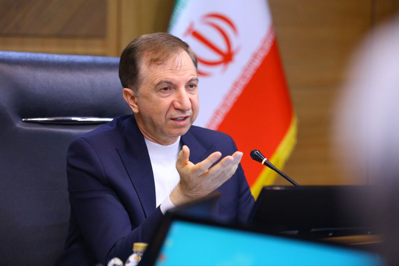 برات کریمی:قطار دی بدون توقف به ایستگاه سودآوری خواهد رسید