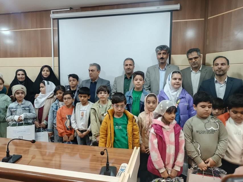 با مشارکت مدیریت شعب لرستان در جشنواره نخستین واژه(آب) صورت گرفت؛تداوم حمایت ویژه بانک مسکن از مصرف صحیح آب