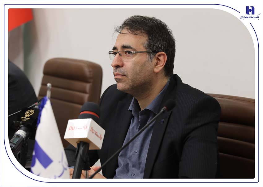 معاون مالی بانک در حاشیه مراسم شانزدهمین سالروز خصوصی شدن وبصادر خبر داد:سود مناسب برای سهامداران بانک صادرات ایران