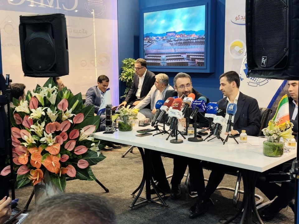 رشد ۶۱ درصدی درآمد و ۳۰ درصدی سودآوری چادرملو/چادرملو با رشد چشمگیر درآمد و سودآوری، مسیر توسعه پایدار را ادامه می‌دهد