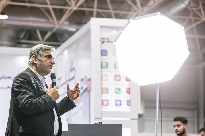 مدیرعامل سازمان تأمین اجتماعی در نمایشگاه الکامپ:در مسیر تحول دیجیتال آماده همکاری با نوآوران و صاحبان ایده‌های خلاق‌ هستیم