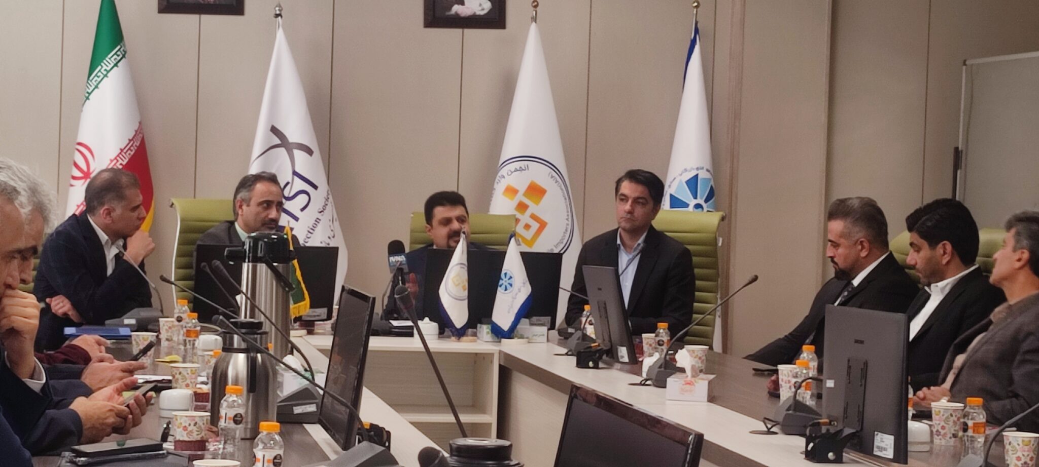 انجمن واردکنندگان خودرو و جامعه ممیزی و بازرسی ایران تفاهم‌نامه همکاری امضا کردند