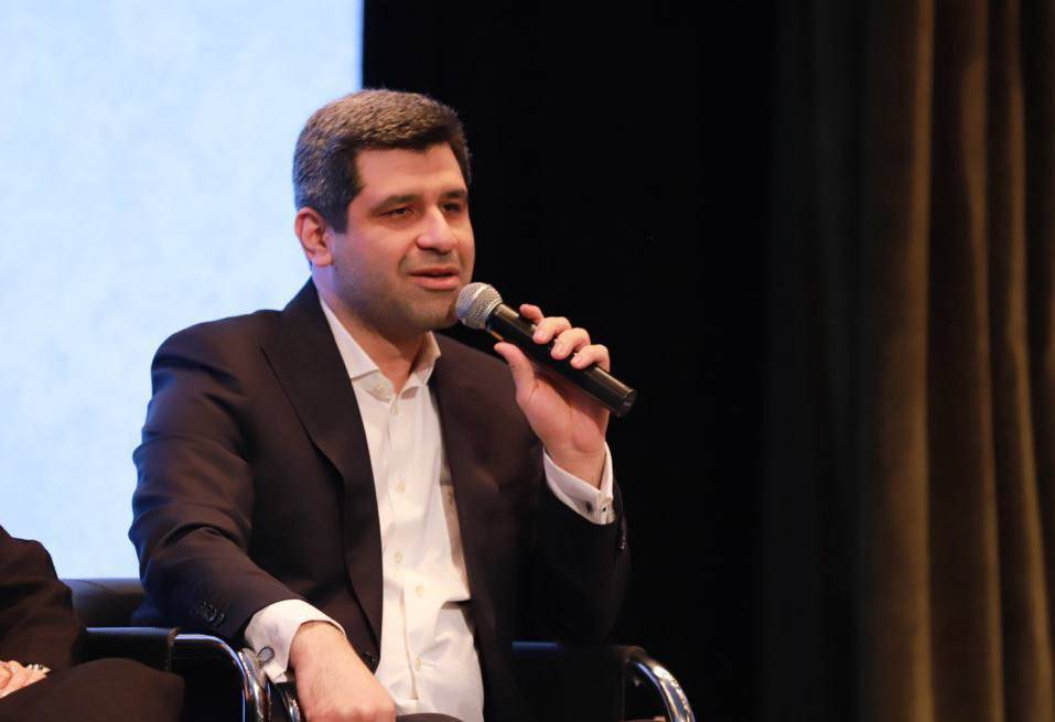 هیچ ریزساختاری نباید تحت فشار یا به شکل دستوری‌ تغییر کند