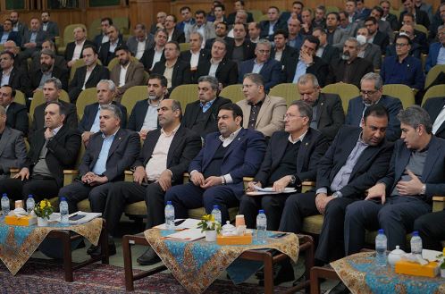 اعضای هیأتمدیره بانک ملی تاکید کردند:تمرکز جذب منابع جاری، کمک به توسعه ظرفیتهای اقتصادی برای ارتقای جایگاه بانک ملی در نظام بانکداری کشور